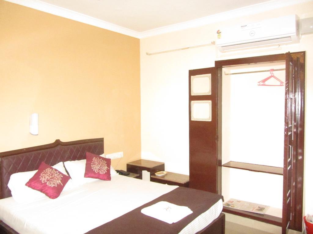 All Seasons Guest House Thiruvananthapuram Exterior photo