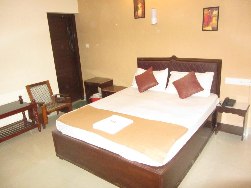 All Seasons Guest House Thiruvananthapuram Exterior photo